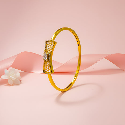 Silver 92.5 Golden Bangle for Women – Oval Diamond-Cut Centerpiece