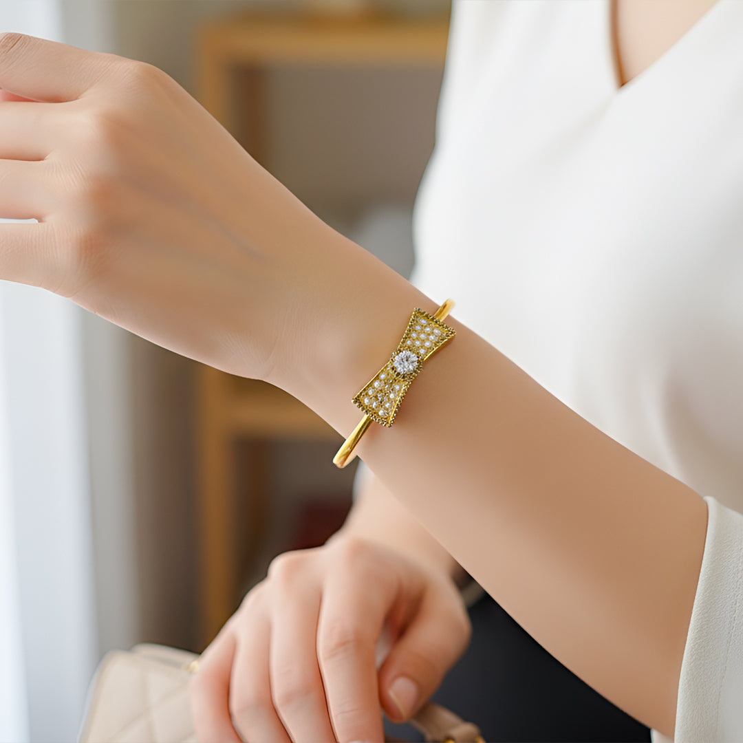 Silver 92.5 Golden Bangle for Women – Oval Diamond-Cut Centerpiece