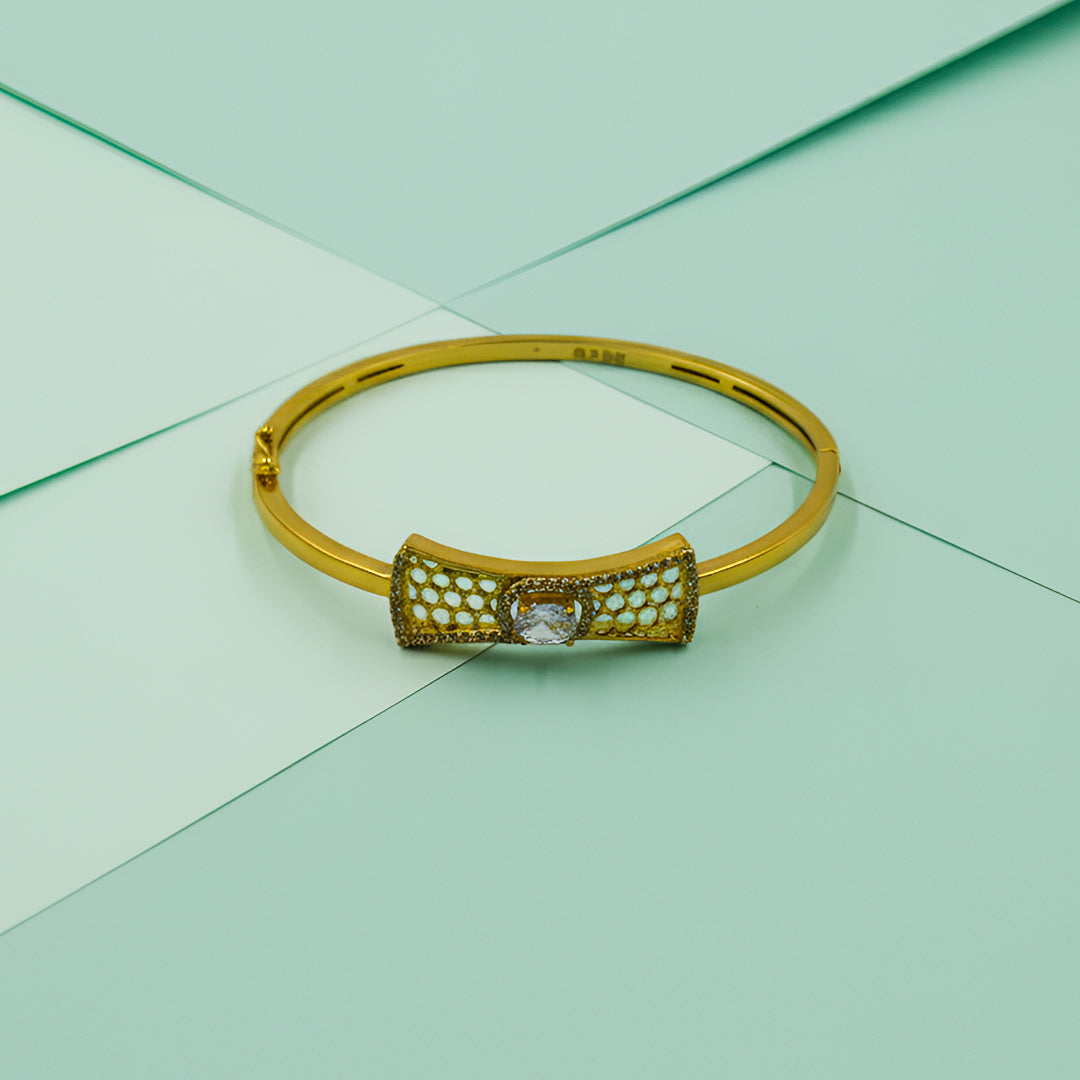 Silver 92.5 Golden Bangle for Women – Oval Diamond-Cut Centerpiece